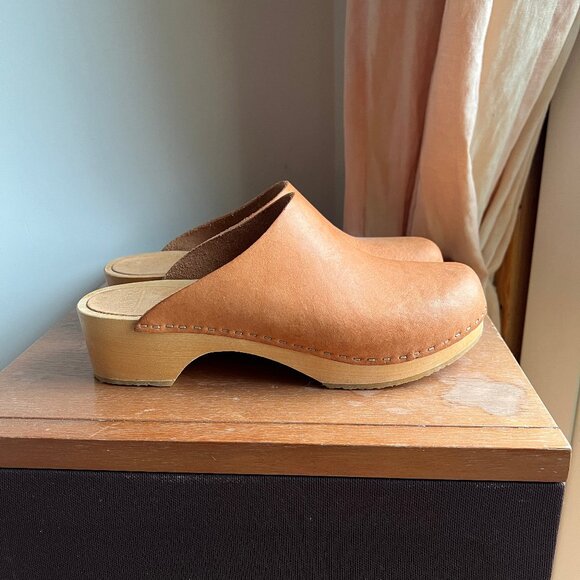 Bryr Shoes - Bryr Worker Clog in Natural